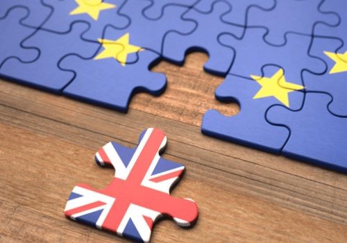 Single UK puzzle piece leaving EU